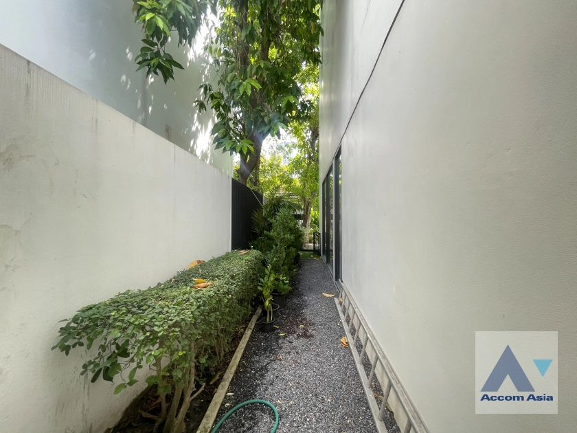 27  4 br House for rent and sale in Sukhumvit ,Bangkok BTS Thong Lo AA14650