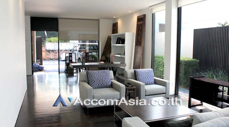 Private Swimming Pool, Pet friendly |  4 Bedrooms  House For Rent in Sukhumvit, Bangkok  near BTS Thong Lo (AA14651)