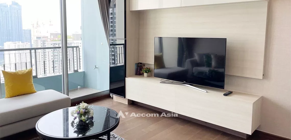  2 Bedrooms  Condominium For Rent & Sale in Phaholyothin, Bangkok  near MRT Phetchaburi (AA14760)