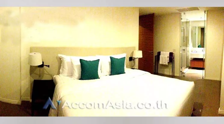 unit 1 Bedroom  Condominium For Sale in Charoen Nakhon, Bangkok  near BTS Krung Thon Buri (AA14770)
