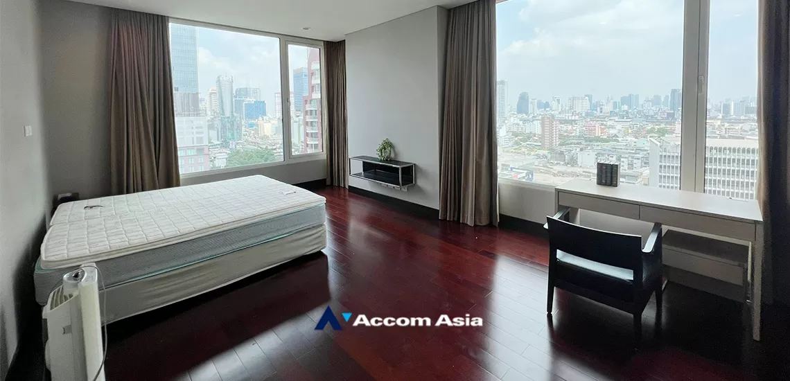 7  2 br Condominium For Rent in Ploenchit ,Bangkok BTS Chitlom at The Park Chidlom AA14779