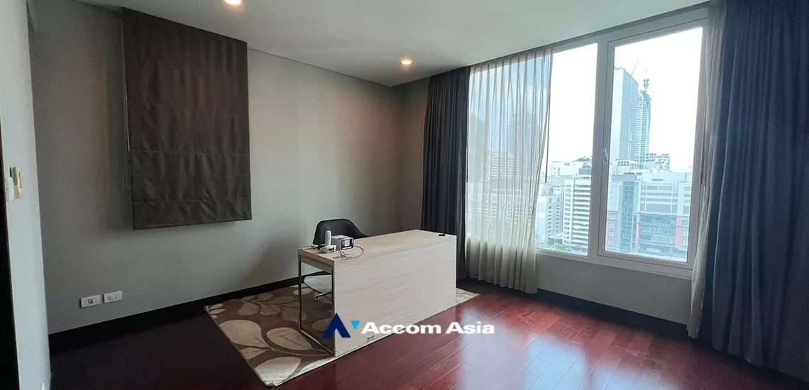 10  2 br Condominium For Rent in Ploenchit ,Bangkok BTS Chitlom at The Park Chidlom AA14779