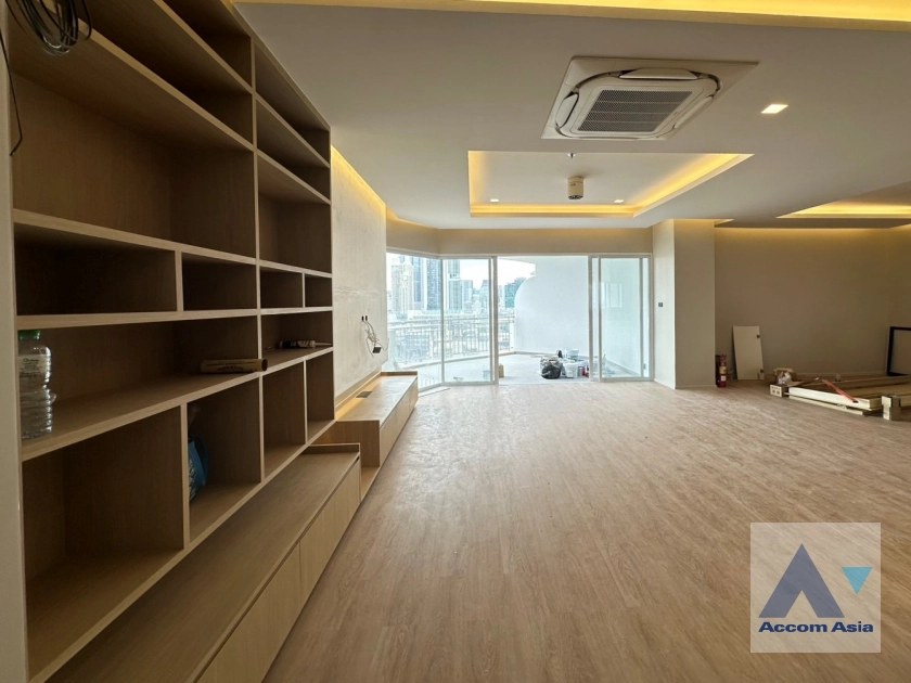 Pet friendly |  Perfect life in Bangkok Apartment  4 Bedroom for Rent BRT Technic Krungthep in Sathorn Bangkok