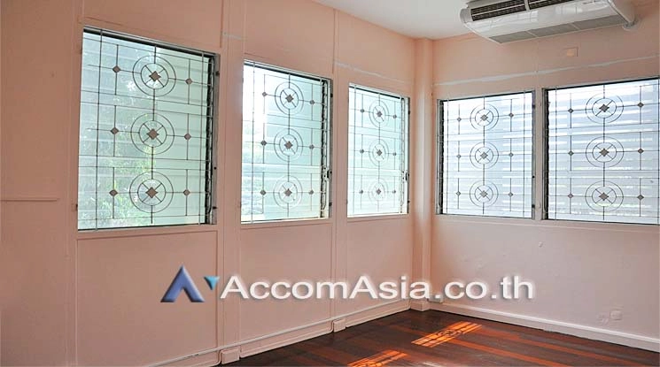 9  3 br House for rent and sale in Sukhumvit ,Bangkok BTS Ekkamai AA14855