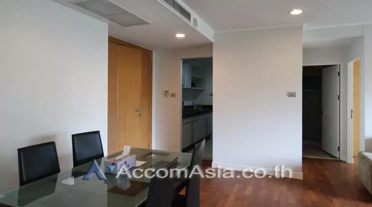  2 Bedrooms  Condominium For Rent in Ploenchit, Bangkok  near BTS Ploenchit (AA14880)