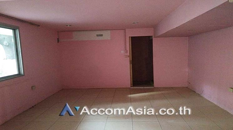 7  House For Rent in Sukhumvit ,Bangkok BTS Thong Lo AA14883