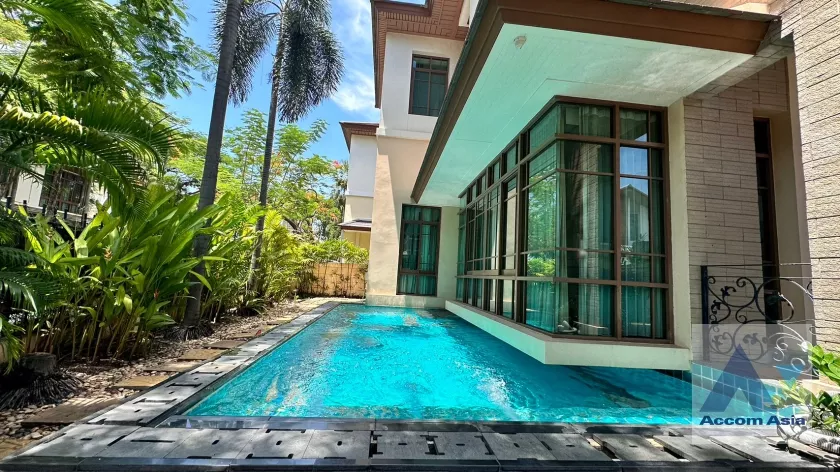 Corner Unit, Private Swimming Pool |  4 Bedrooms  House For Rent & Sale in Sukhumvit, Bangkok  near BTS Phra khanong (AA14896)