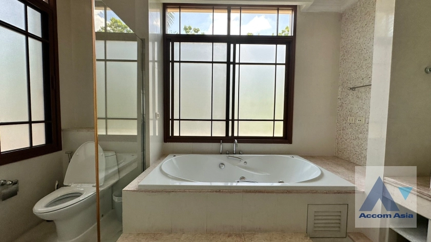 28  4 br House for rent and sale in Sukhumvit ,Bangkok BTS Phra khanong at Baan Sansiri Sukhumvit 67 AA14896