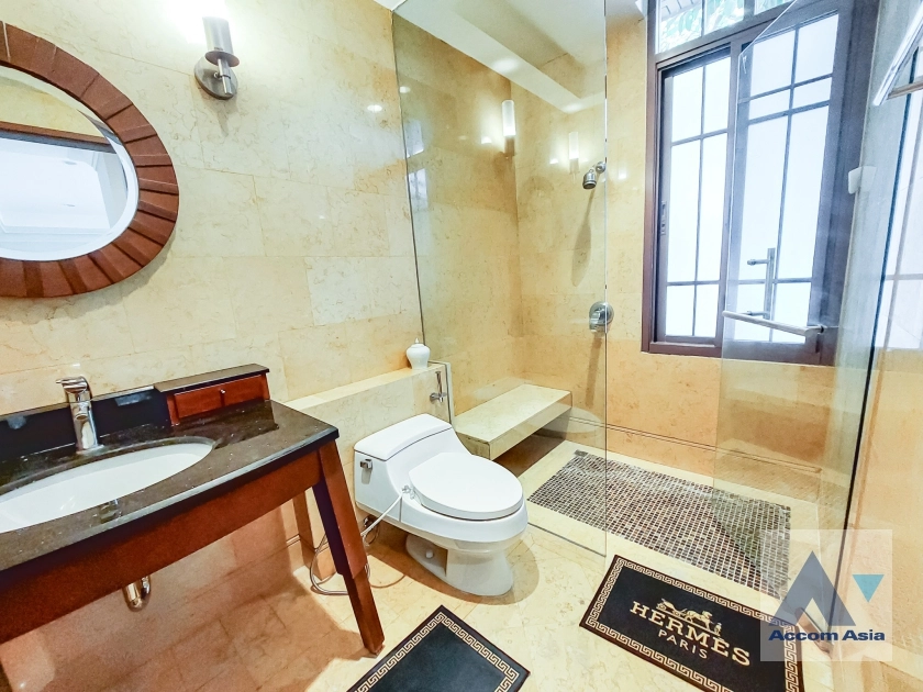 30  5 br House for rent and sale in Sukhumvit ,Bangkok BTS Phra khanong at Baan Sansiri Sukhumvit 67 AA14897