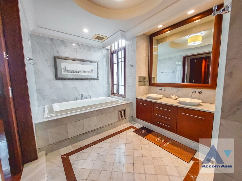 24  5 br House for rent and sale in Sukhumvit ,Bangkok BTS Phra khanong at Baan Sansiri Sukhumvit 67 AA14897