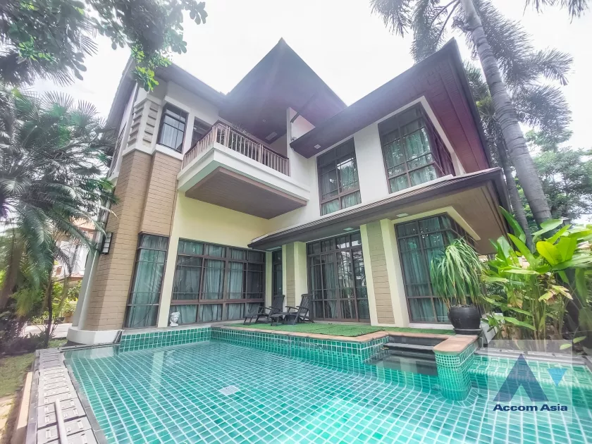 Corner Unit, Private Swimming Pool |  5 Bedrooms  House For Rent & Sale in Sukhumvit, Bangkok  near BTS Phra khanong (AA14897)