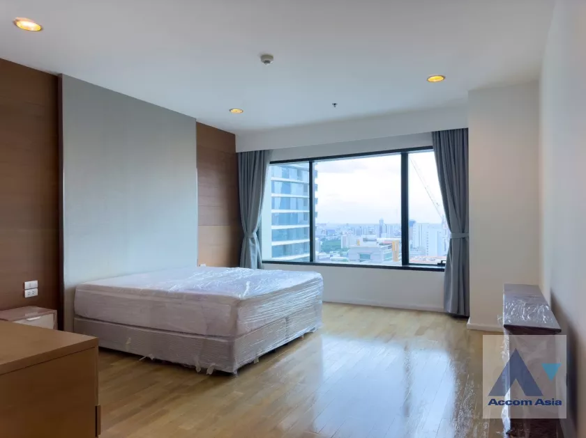 10  2 br Condominium for rent and sale in Ploenchit ,Bangkok BTS Chitlom at Royal Maneeya Executive Residence AA14904