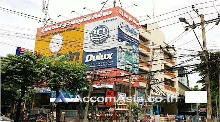  Shophouse For Sale in Sukhumvit, Bangkok  near BTS Ekkamai (AA14914)