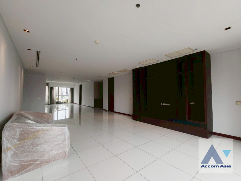 Big Balcony, Pet friendly condominium for rent in Sukhumvit, Bangkok Code AA14924