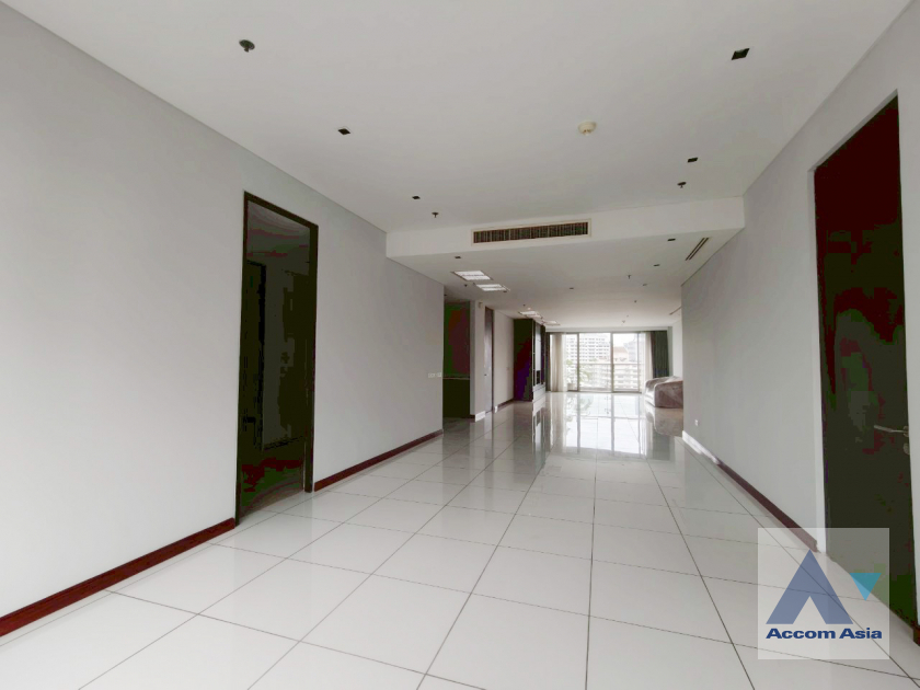 Big Balcony, Pet friendly condominium for rent in Sukhumvit, Bangkok Code AA14924