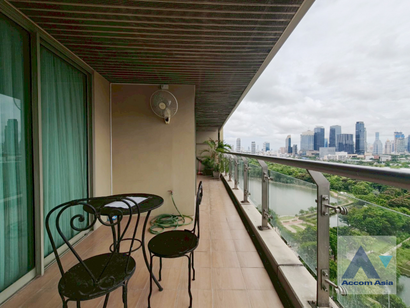 Big Balcony, Pet friendly condominium for rent in Sukhumvit, Bangkok Code AA14924