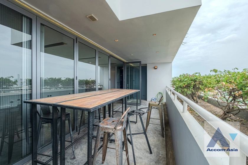 unitDuplex Condo |  4 Bedrooms  Condominium For Rent in Sukhumvit, Bangkok  near BTS Ekkamai (AA14937)