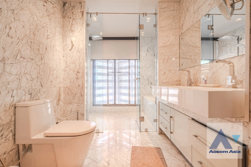 30  4 br Condominium For Rent in Sukhumvit ,Bangkok BTS Ekkamai at La Cascade AA14937