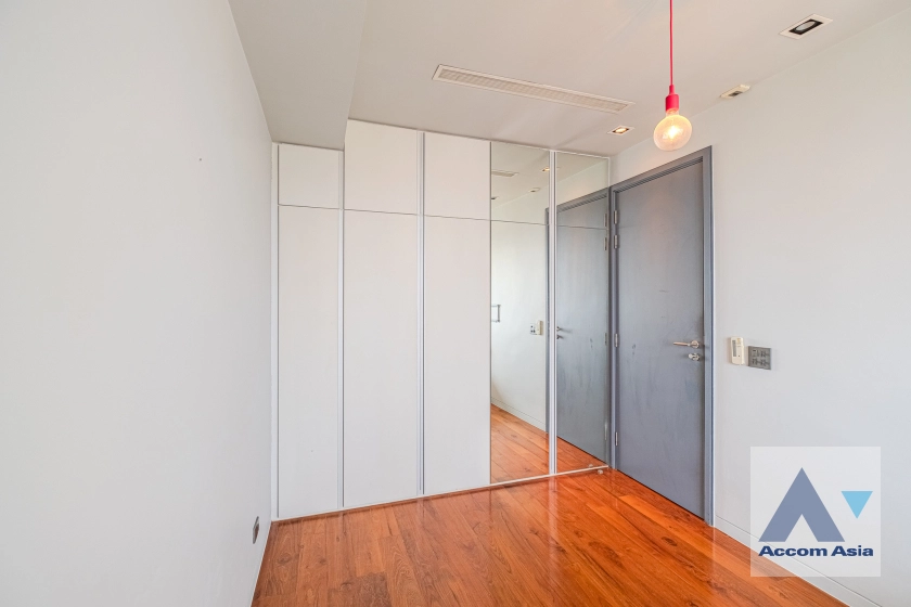 33  4 br Condominium For Rent in Sukhumvit ,Bangkok BTS Ekkamai at La Cascade AA14937