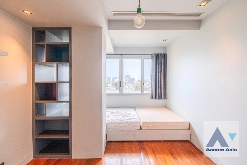 37  4 br Condominium For Rent in Sukhumvit ,Bangkok BTS Ekkamai at La Cascade AA14937