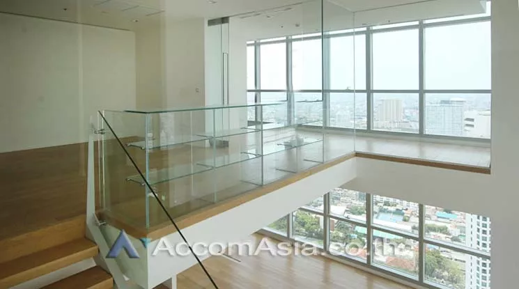 5  3 br Condominium For Sale in Charoen Nakhon ,Bangkok BTS Krung Thon Buri at The River Condominium AA14943
