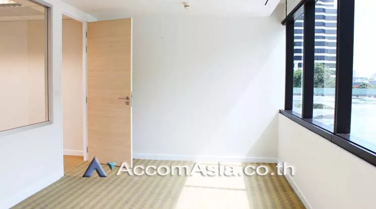  Office space For Rent in Ploenchit, Bangkok  near BTS Chitlom (AA14954)