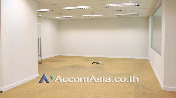  1  Office Space For Rent in Ploenchit ,Bangkok BTS Chitlom at President Tower AA14954