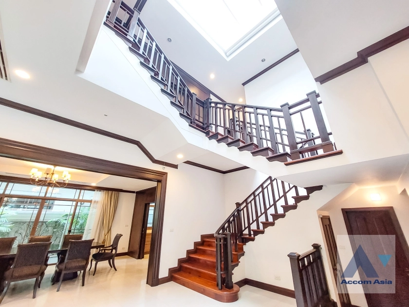 22  4 br House For Rent in Sathorn ,Bangkok BRT Thanon Chan - BTS Saint Louis at Exclusive Resort Style Home  AA14956