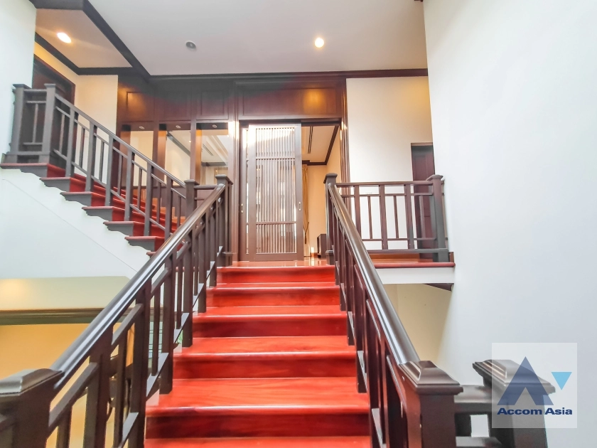 23  4 br House For Rent in Sathorn ,Bangkok BRT Thanon Chan - BTS Saint Louis at Exclusive Resort Style Home  AA14956