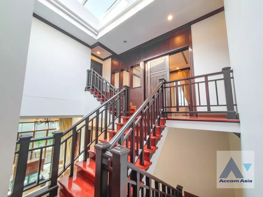 25  4 br House For Rent in Sathorn ,Bangkok BRT Thanon Chan - BTS Saint Louis at Exclusive Resort Style Home  AA14956