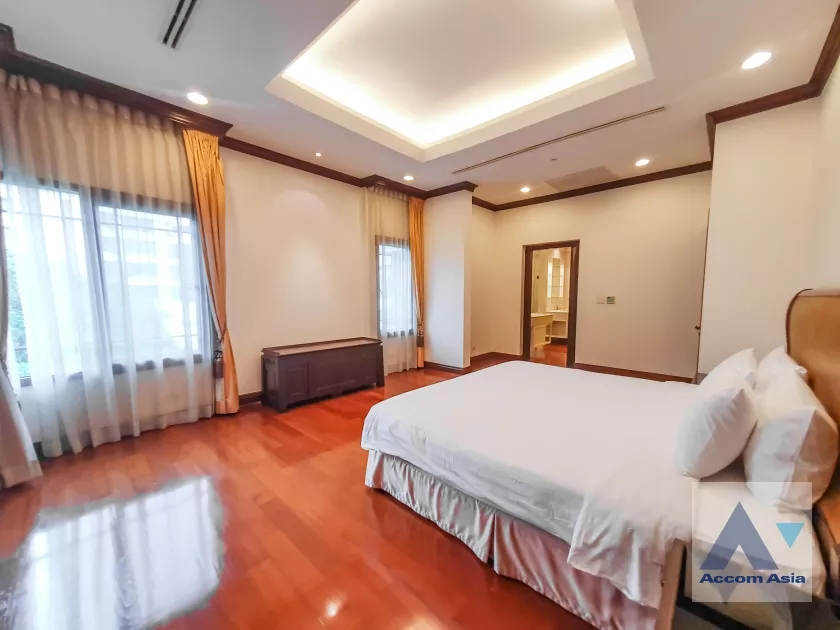 26  4 br House For Rent in Sathorn ,Bangkok BRT Thanon Chan - BTS Saint Louis at Exclusive Resort Style Home  AA14956
