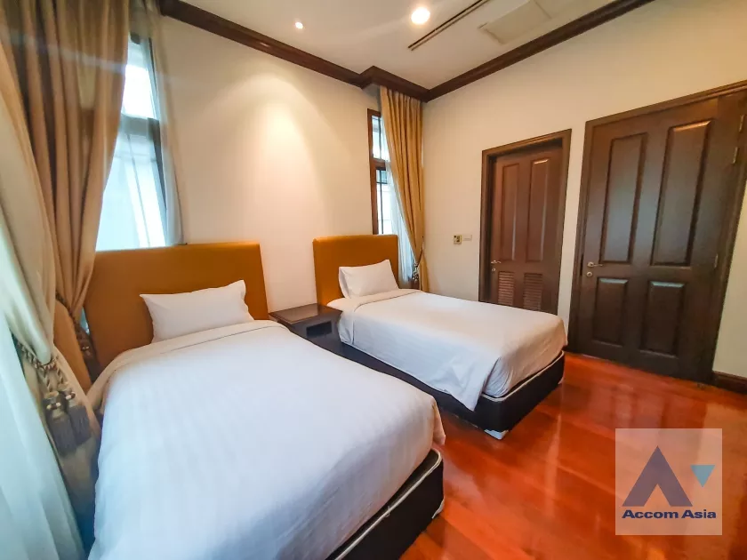 37  4 br House For Rent in Sathorn ,Bangkok BRT Thanon Chan - BTS Saint Louis at Exclusive Resort Style Home  AA14956