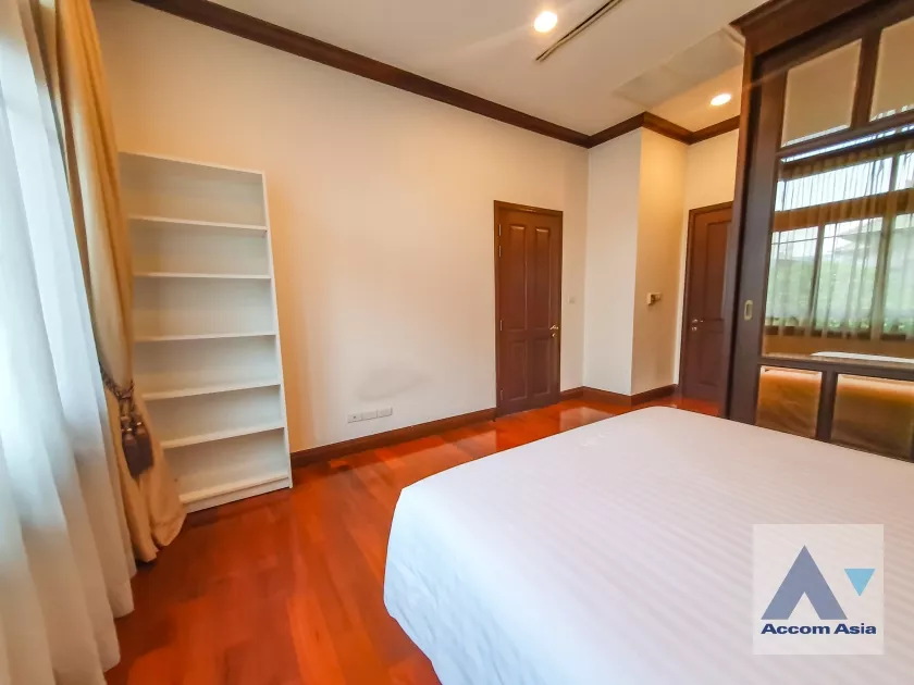 42  4 br House For Rent in Sathorn ,Bangkok BRT Thanon Chan - BTS Saint Louis at Exclusive Resort Style Home  AA14956