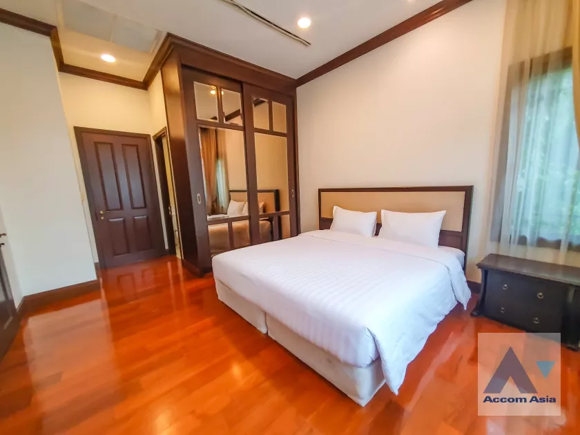 41  4 br House For Rent in Sathorn ,Bangkok BRT Thanon Chan - BTS Saint Louis at Exclusive Resort Style Home  AA14956