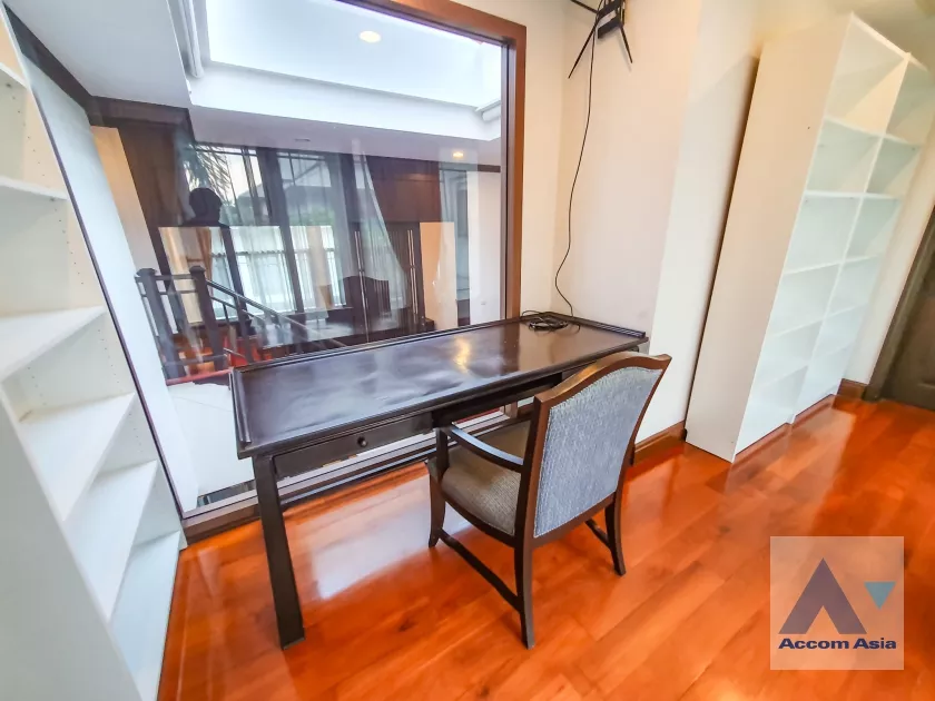 47  4 br House For Rent in Sathorn ,Bangkok BRT Thanon Chan - BTS Saint Louis at Exclusive Resort Style Home  AA14956