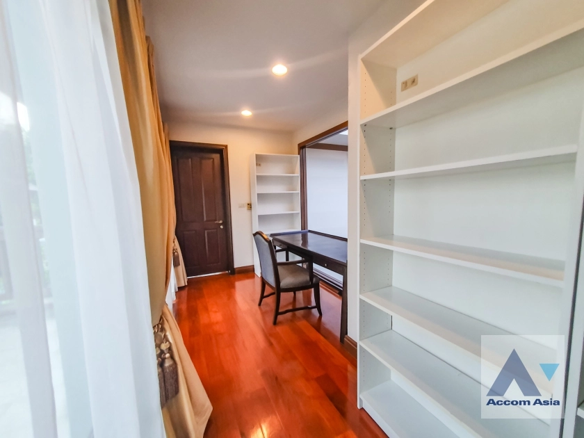 46  4 br House For Rent in Sathorn ,Bangkok BRT Thanon Chan - BTS Saint Louis at Exclusive Resort Style Home  AA14956