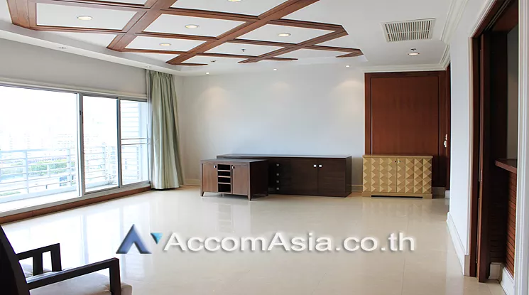 Duplex Condo, Penthouse |  Elegance and Traditional Luxury Apartment  5 Bedroom for Rent BTS Ploenchit in Ploenchit Bangkok