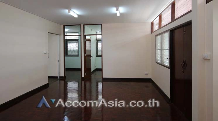 7  House For Rent in Sukhumvit ,Bangkok BTS Thong Lo AA14992