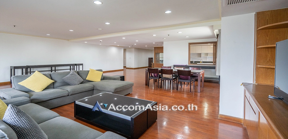 unit 3 Bedrooms  Condominium For Rent in Sukhumvit, Bangkok  near BTS Phrom Phong (AA15008)