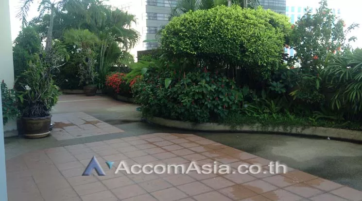 Huge Terrace, Penthouse |  High-quality facility Apartment  4 Bedroom for Rent BTS Phrom Phong in Sukhumvit Bangkok