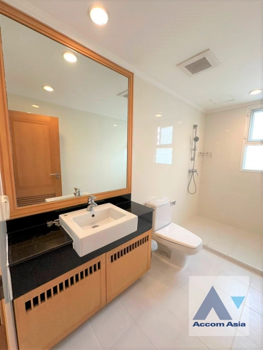 19  4 br Apartment for rent and sale in Sukhumvit ,Bangkok BTS Phrom Phong at Apartment with Top Facilities, Close to Emshere AA15023