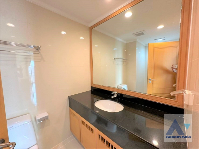 23  4 br Apartment for rent and sale in Sukhumvit ,Bangkok BTS Phrom Phong at Apartment with Top Facilities, Close to Emshere AA15023