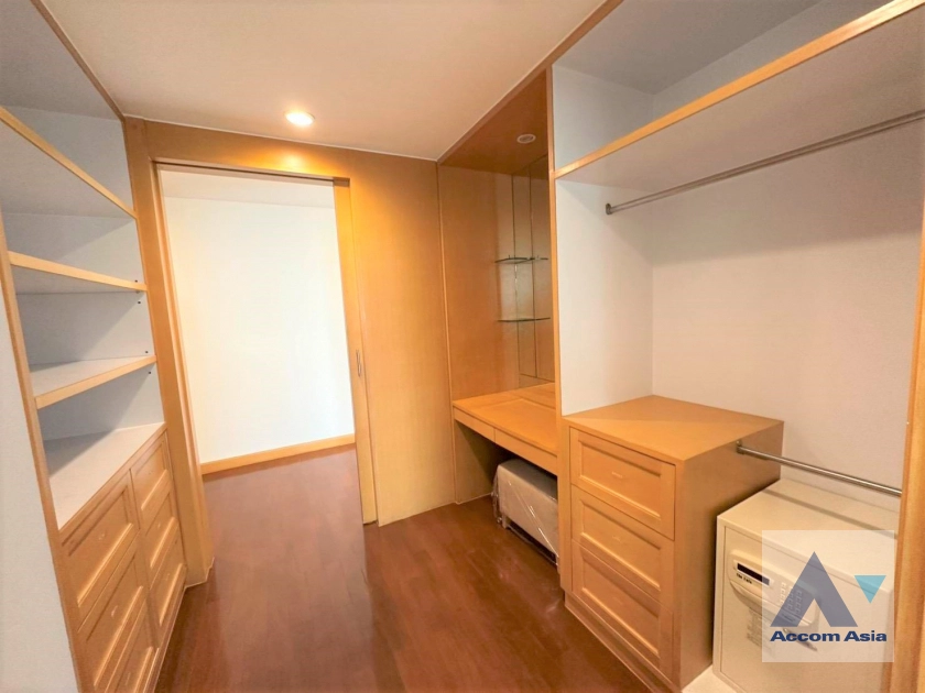 18  4 br Apartment for rent and sale in Sukhumvit ,Bangkok BTS Phrom Phong at Apartment with Top Facilities, Close to Emshere AA15023