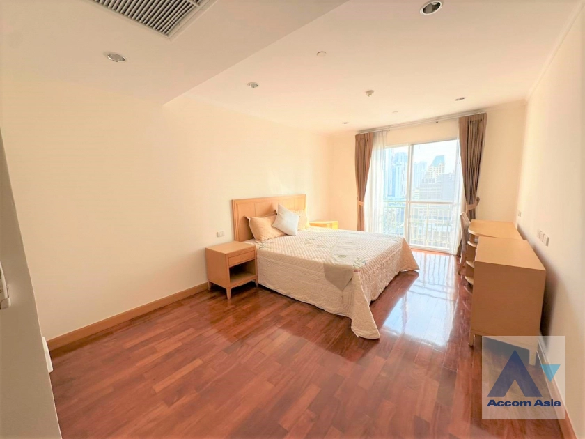 15  4 br Apartment for rent and sale in Sukhumvit ,Bangkok BTS Phrom Phong at Apartment with Top Facilities, Close to Emshere AA15023