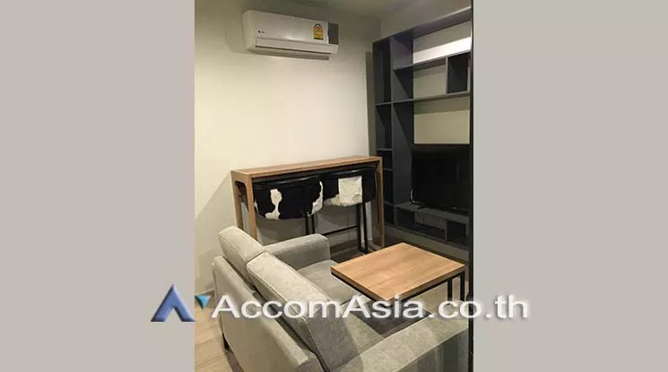 unit 1 Bedroom  Condominium For Rent in Ploenchit, Bangkok  near BTS Ploenchit (AA15103)