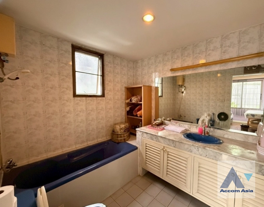 21  4 br House for rent and sale in Sukhumvit ,Bangkok BTS Thong Lo at Sukhumvit Villa 10001501