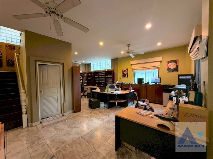  1  4 br House for rent and sale in Sukhumvit ,Bangkok BTS Thong Lo at Sukhumvit Villa 10001501