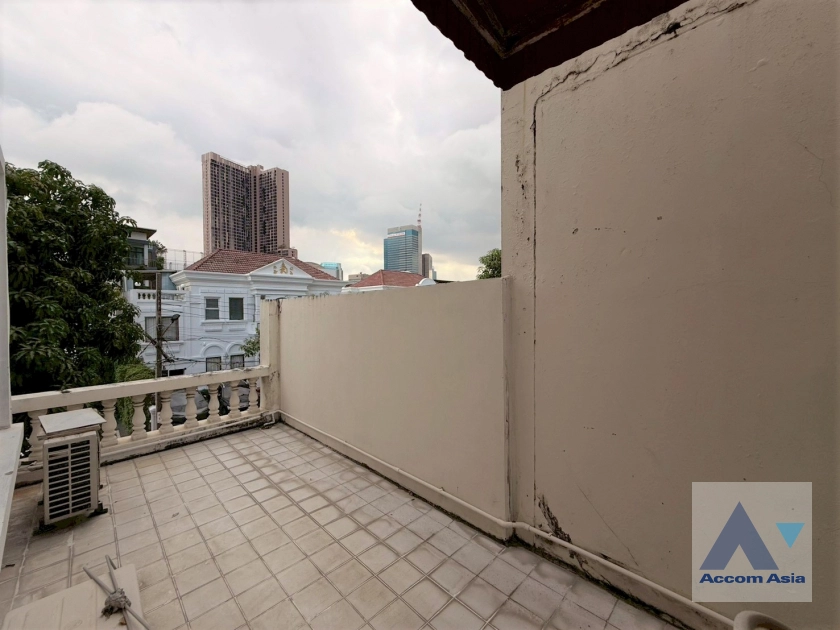 24  4 br House for rent and sale in Sukhumvit ,Bangkok BTS Thong Lo at Sukhumvit Villa 10001501