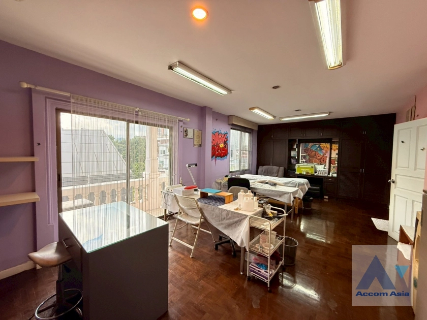 16  4 br House for rent and sale in Sukhumvit ,Bangkok BTS Thong Lo at Sukhumvit Villa 10001501