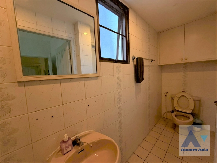 22  4 br House for rent and sale in Sukhumvit ,Bangkok BTS Thong Lo at Sukhumvit Villa 10001501